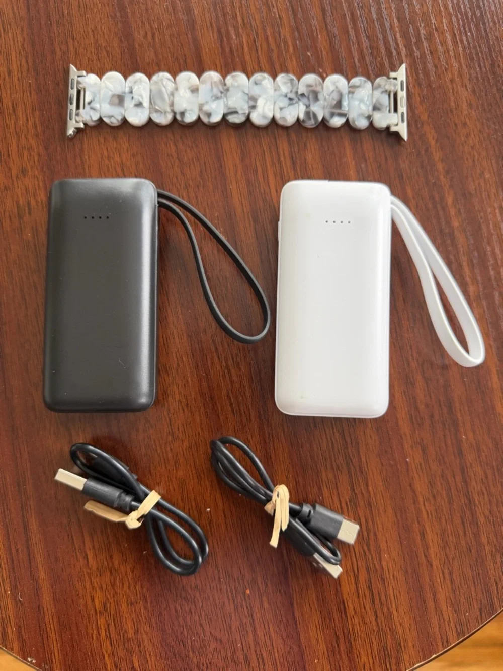 Duo Power Bank With Built-In USB-C & Apple Watch Band Series 1-6/SE 42/44/45/49
